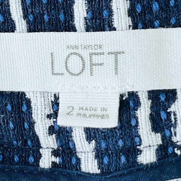 Loft Ann Taylor Riviera Shorts Size 2 Navy, White Textured Stripe 3" Inseam - Picture 5 of 9